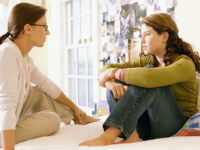Како да с тинејџерима разговарате о уздржању